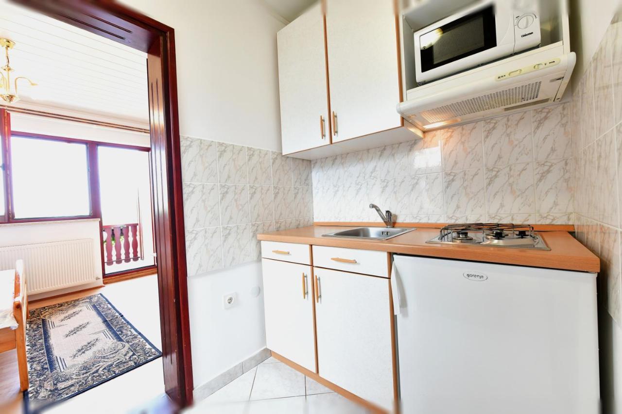 Apartment Ante Hodak *